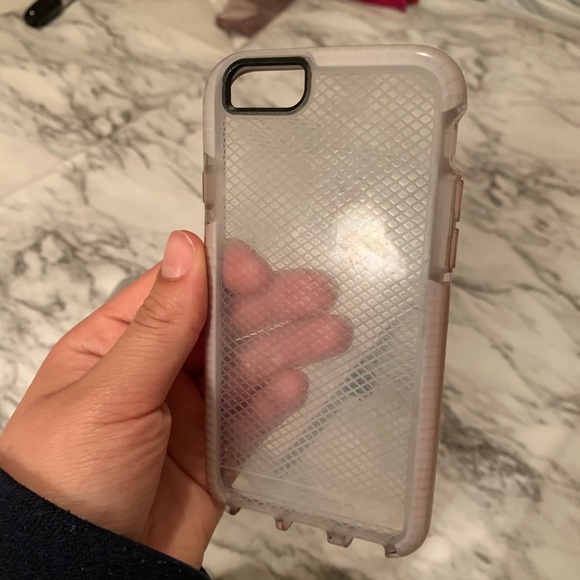 iPhone 6/6S Tech21 Clear Cases - Picture 6 of 6